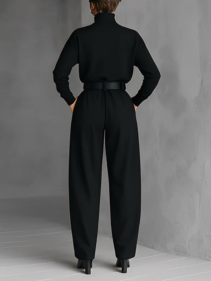 Maria – set with turtleneck and straight-leg pants
