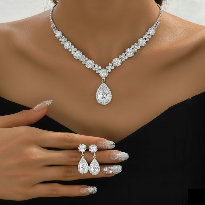 Kaylee™ | Emerald Crystal Necklace & Earring Set