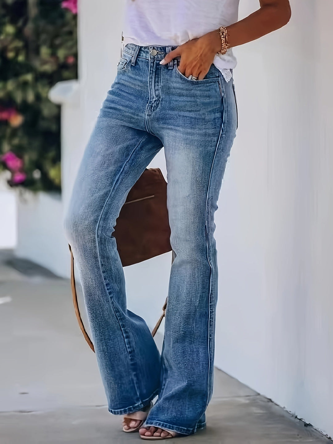 Eva – Classic Mid-Rise Flare