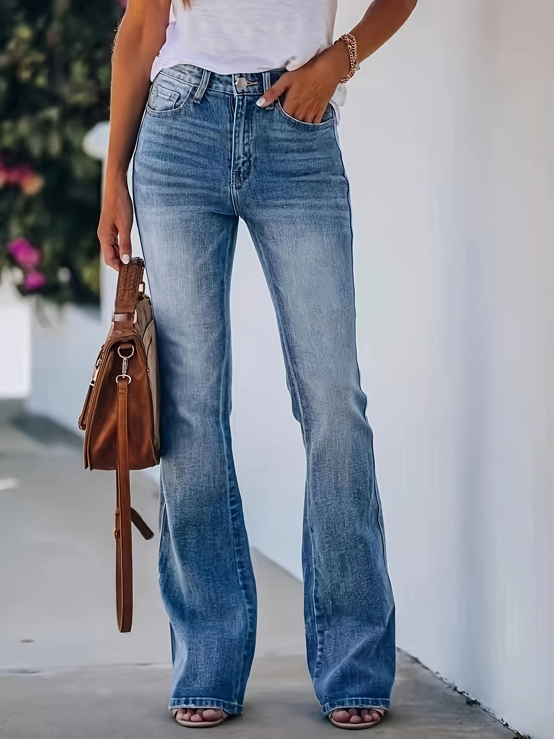 Eva – Classic Mid-Rise Flare
