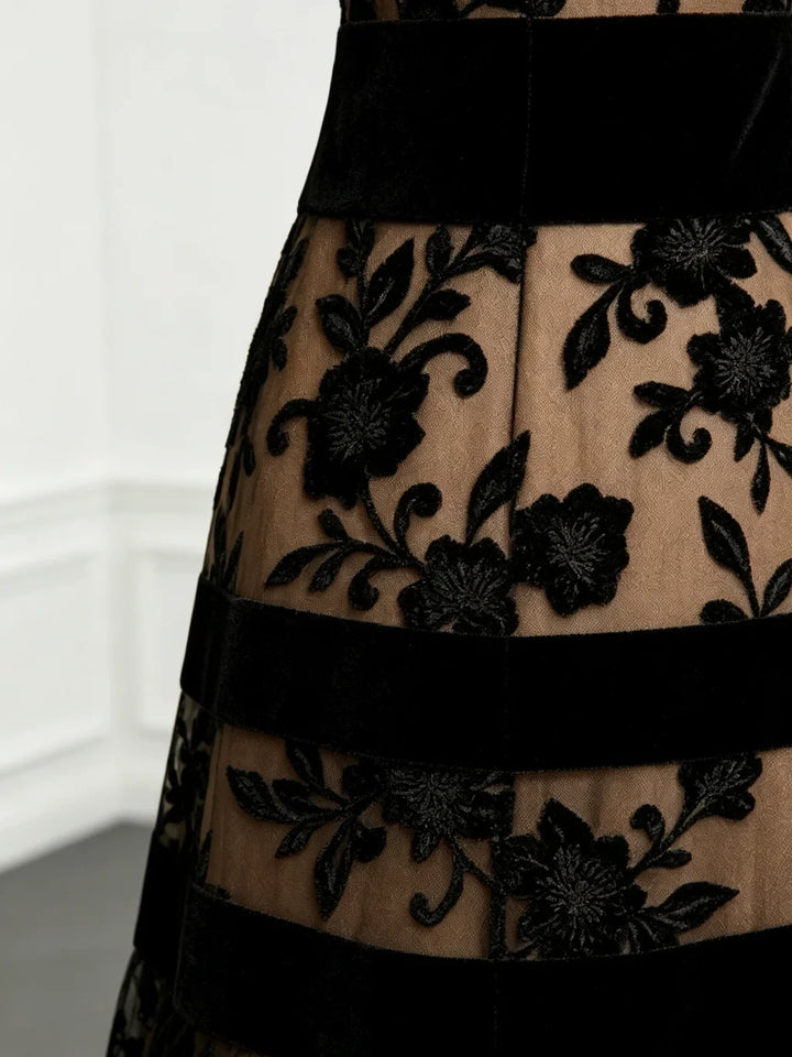 Bella - Elegant Black Lace Midi A-Line Dress